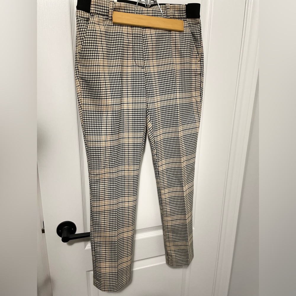 H&M ankle cropped pants. NWT Size Small
